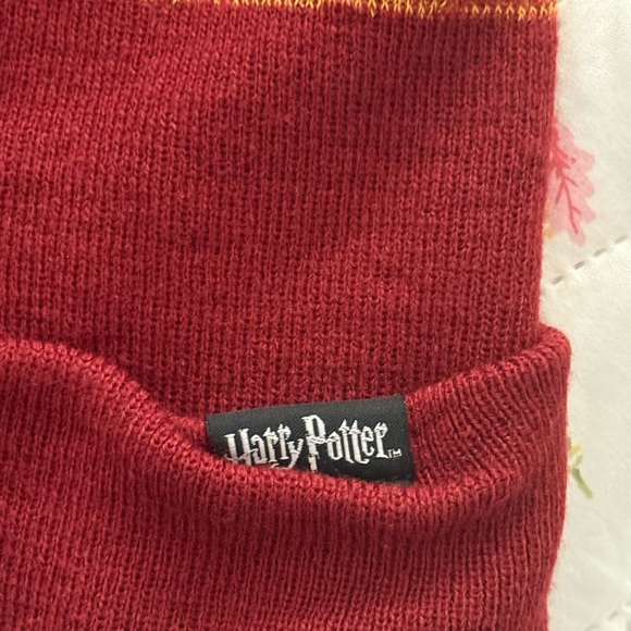 Gryffindor Men's Knit Beanie - Maroon and Gold - Picture 4 of 5